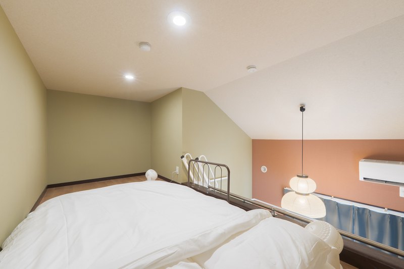 2R loft with a semi-double mattress